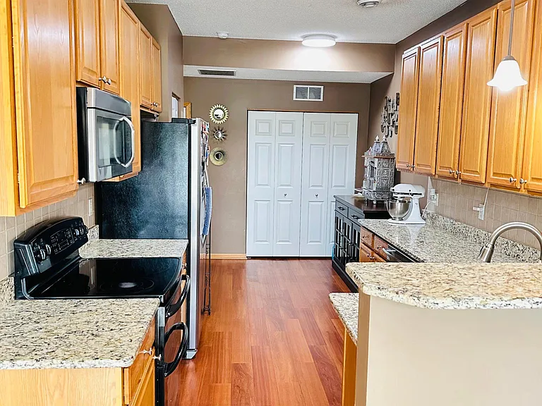 5050 Holly Ln N #1 — Photo 5