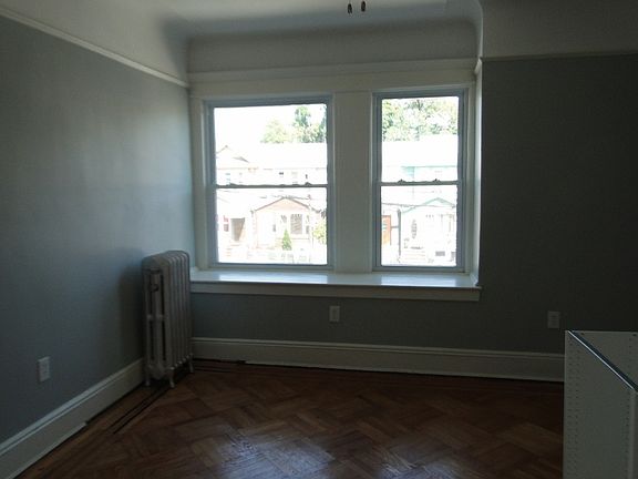 3rd image of 8530 102nd St