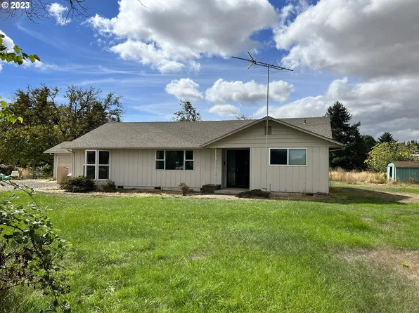 30113 Heather Oak Dr, Junction City, OR 97448