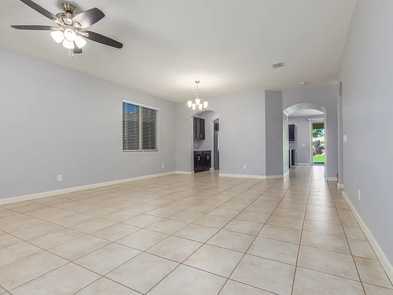 17186 W Lisbon Ln — Photo 5