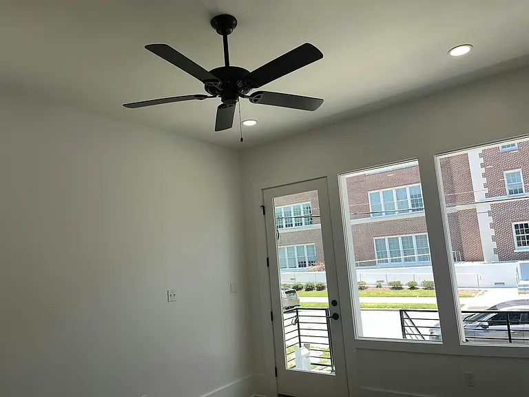 1662 N Tonti St #1A — Photo 32