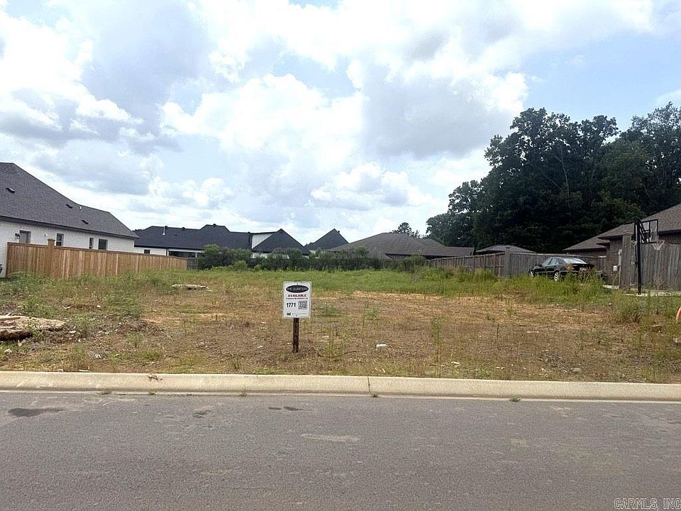1st image of 64 Lucia Ln