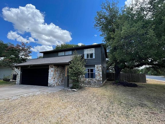 2nd image of 12001 Trianon Ln