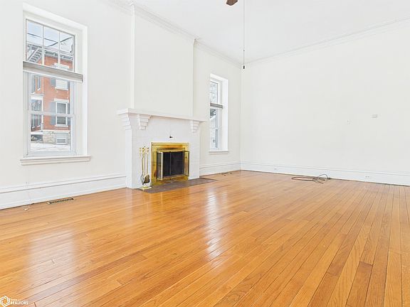 4th image of 627 Grand Ave