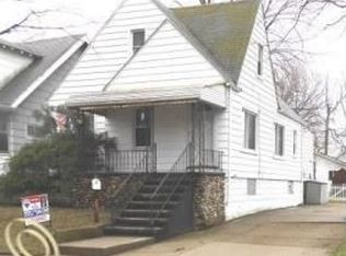 522 E Elza Ave, Hazel Park, MI 48030