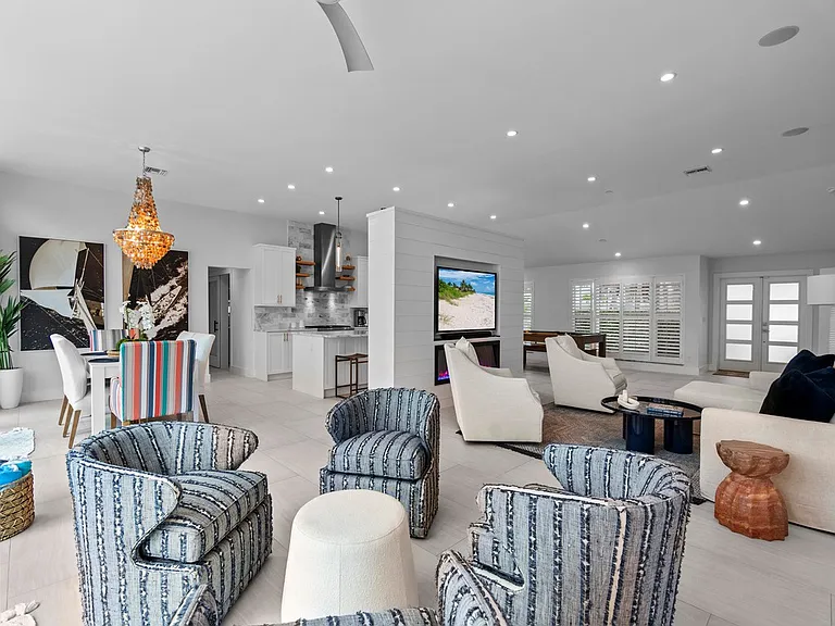 4601 Sunset Dr — Photo 31