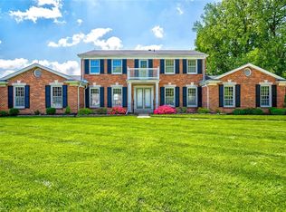 14238 Forest Crest Dr, Chesterfield, MO 63017