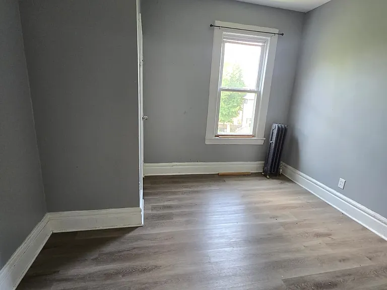 35 Shepard Ave #11 — Photo 5