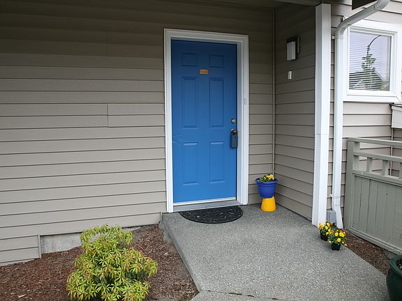 3rd image of 901 E Marine View Dr Unit 101