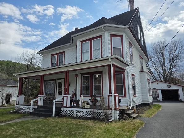 8 School Ln, Au Sable Forks, NY 12912