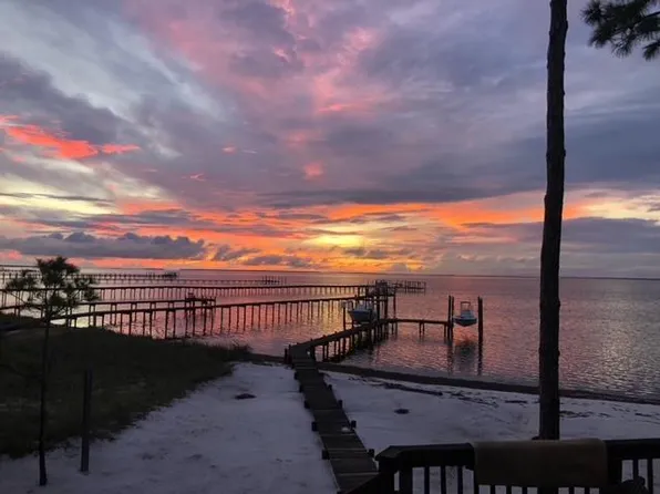 2059 Turpentine Trl, Saint George Island, FL 32328