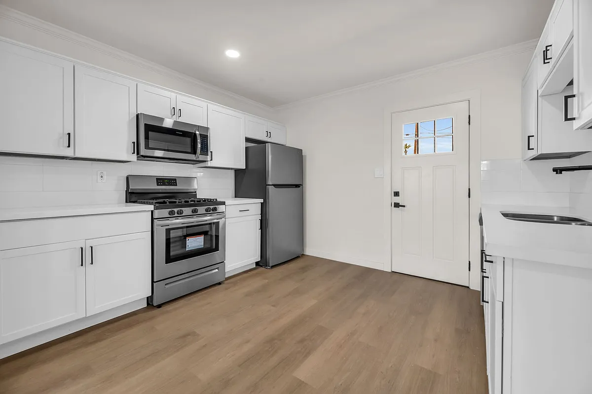 Building Photo - 3102 E Campbell Ave #7