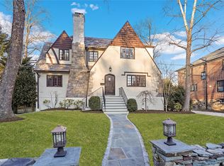 23 Pinebrook Dr, Larchmont, NY 10538