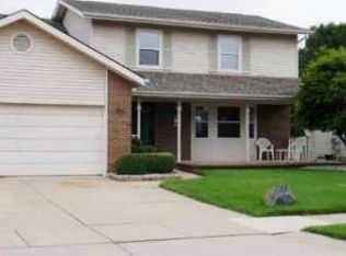 35775 Burton Ct, New Baltimore, MI 48047