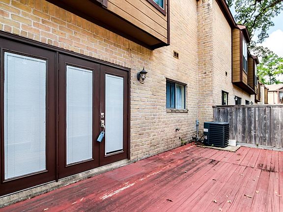 5th image of 11711 Memorial Dr APT 553