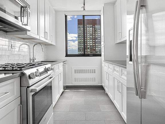 5th image of 145 W 67th St APT 16D