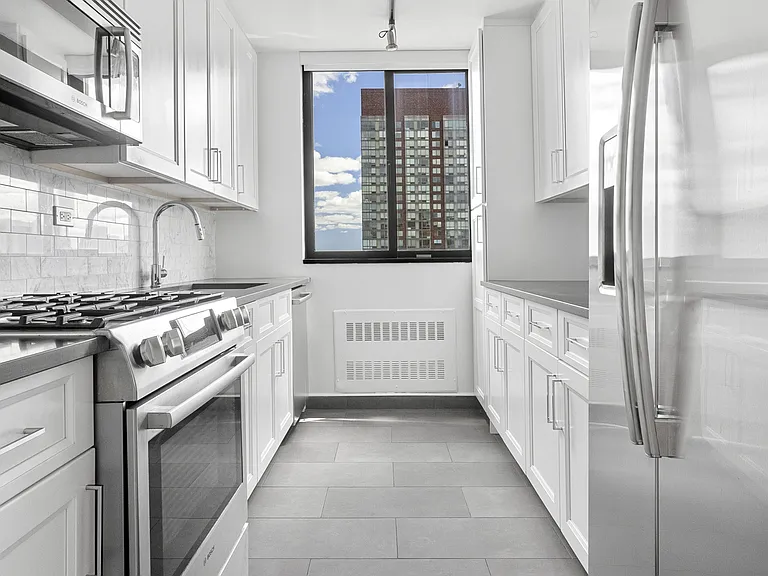 145 W 67th St #16D — Photo 5