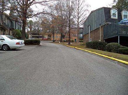2nd image of 810 Vestavia Villa Ct