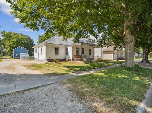 215 W Greene St, Clarksville, IA 50619