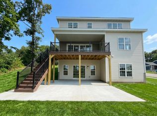 1285 Retreat Cir, Verona, WI 53593