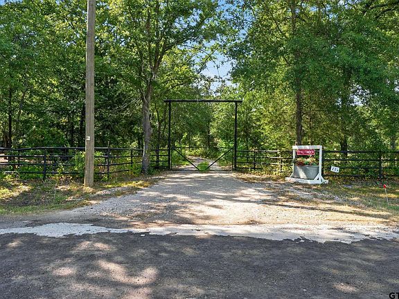2nd image of 735 County Road 3211