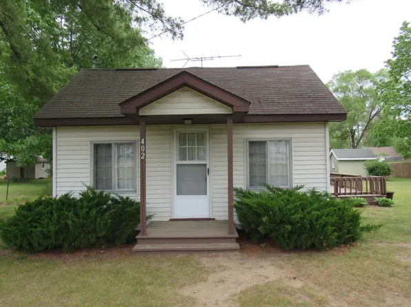 402 Federal Ave, Houghton Lake, MI 48629