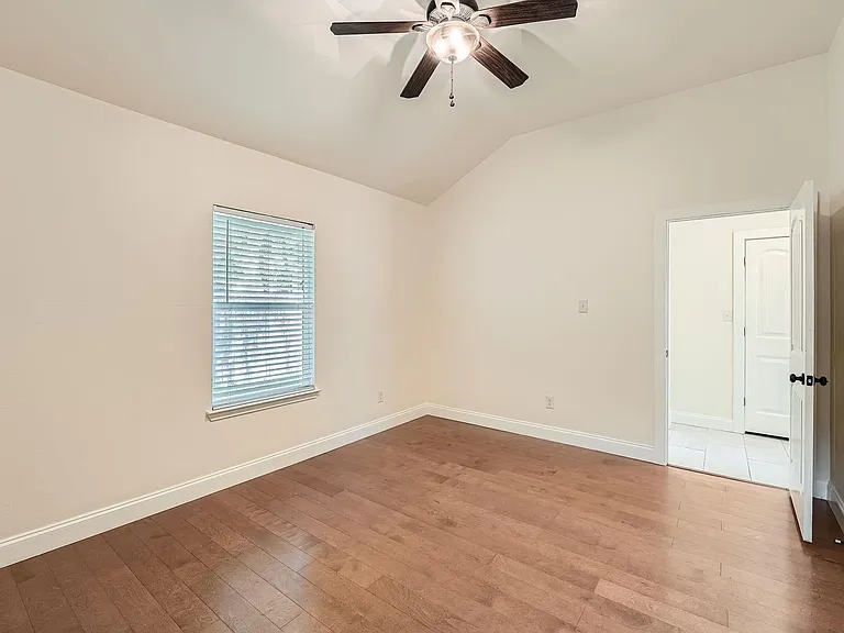 2929 E Martin Luther King Jr Blvd — Photo 14