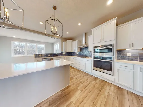 6419 Agate Trl, Inver Grove Heights, MN 55077