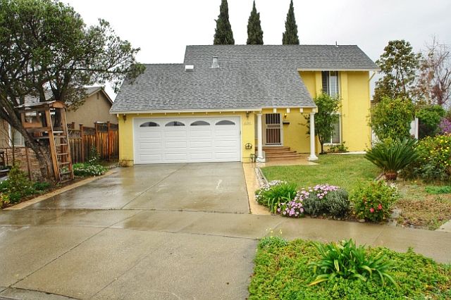 1st image of 2241 Belthorn Ct
