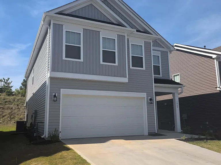 1049 Nadine Way — Photo 1