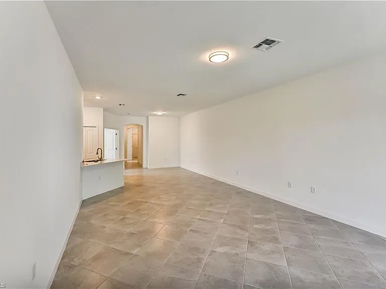 20545 Hazelnut Ct S — Photo 35