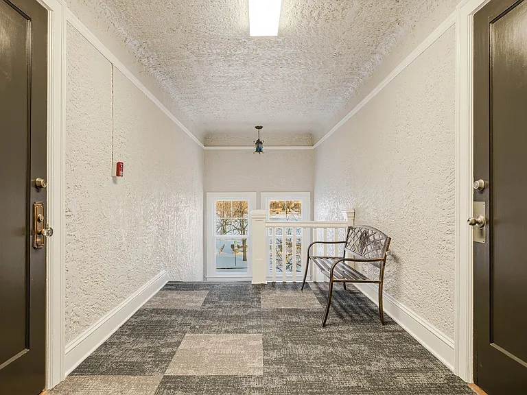 Frances Apts — Photo 19