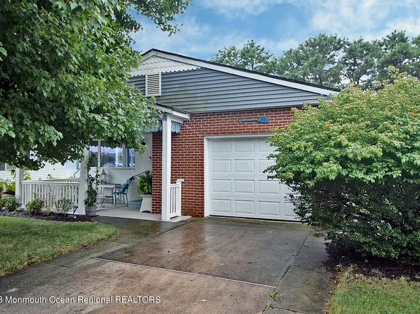 57 Trent Drive, Toms River, NJ 08757