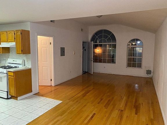 3rd image of 76 Collard St #2