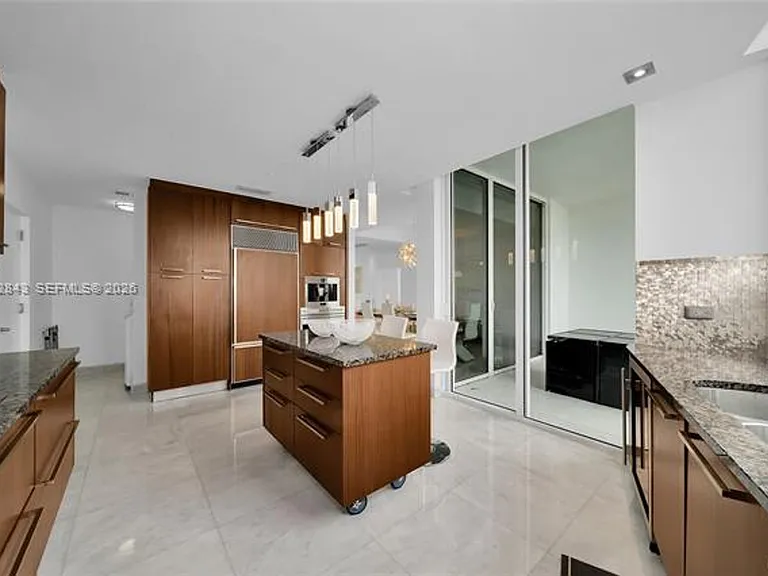 16001 Collins Ave #CU-1406 — Photo 7