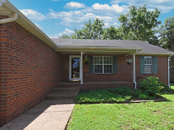 3rd image of 621 Kings Way Dr