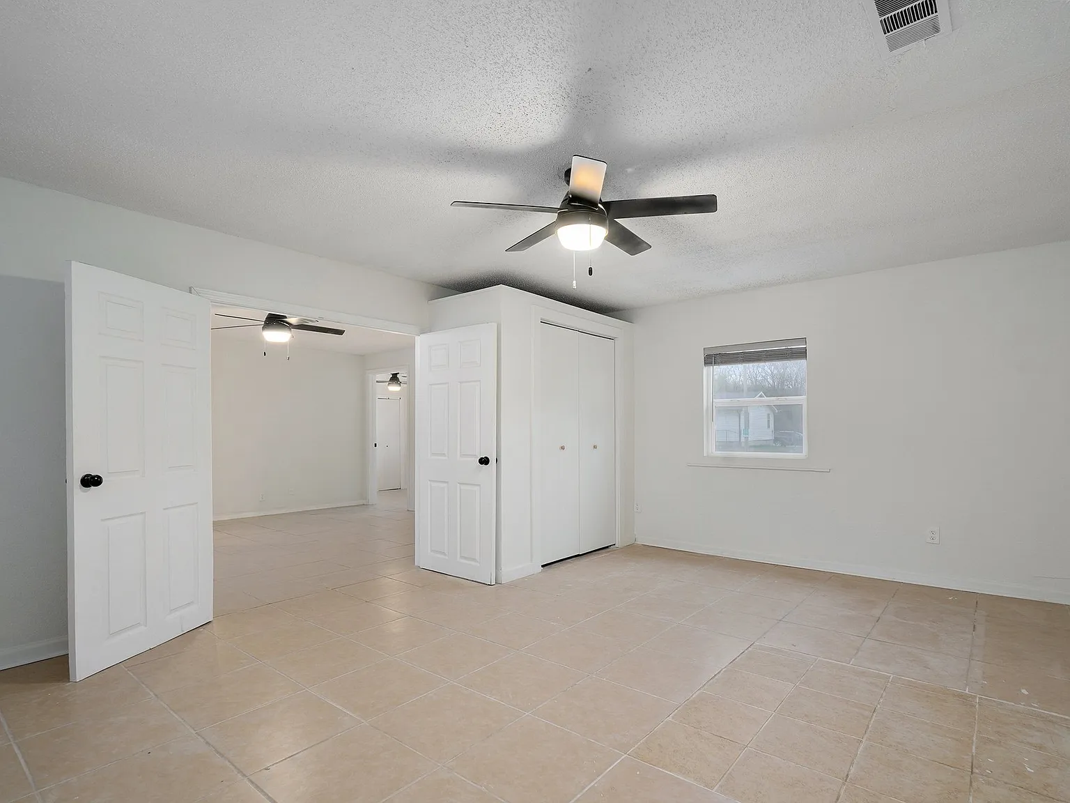 21 Larue St. Apartments — Photo 2
