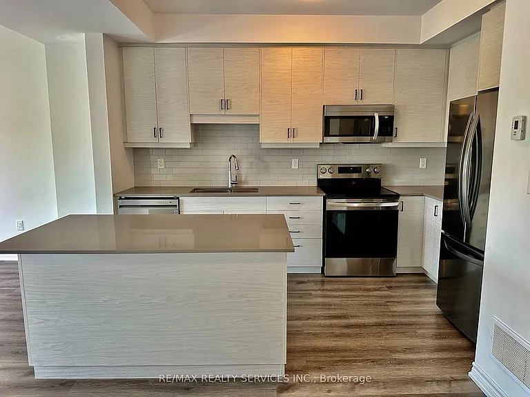461 Blackburn Dr #22 — Photo 14