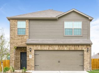 900 Mallorie Ln, Ferris, TX 75125