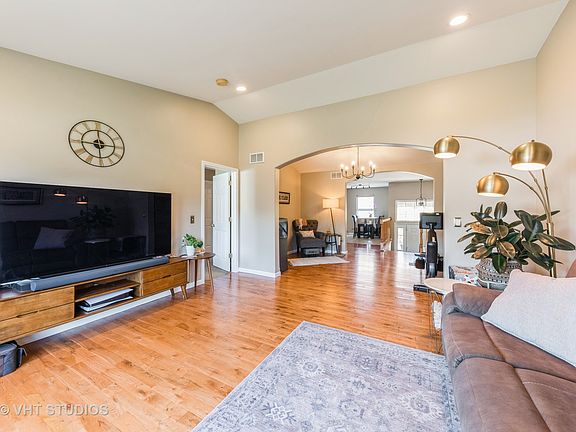 5th image of 1162 N Oakwood Dr
