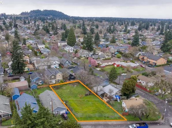 9639 SE Foster Rd, Portland, OR 97266