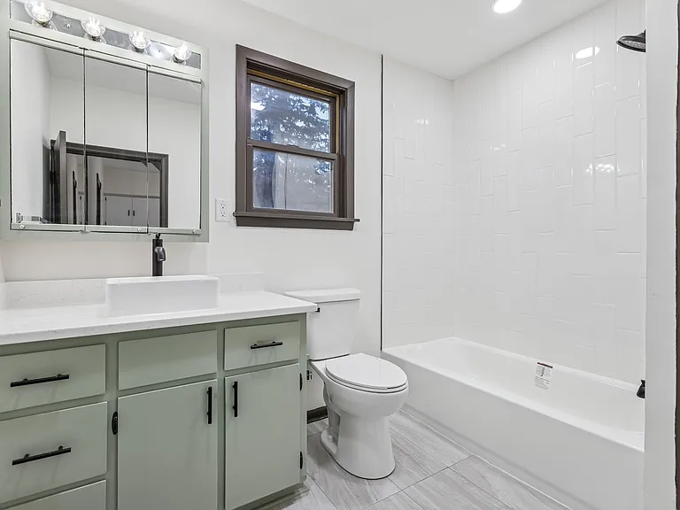 600 N 20th Ave — Photo 15