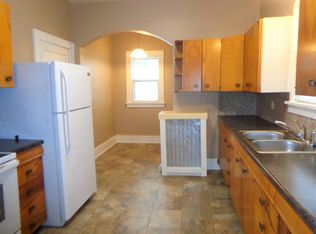 202 6th St, Brookings, SD 57006