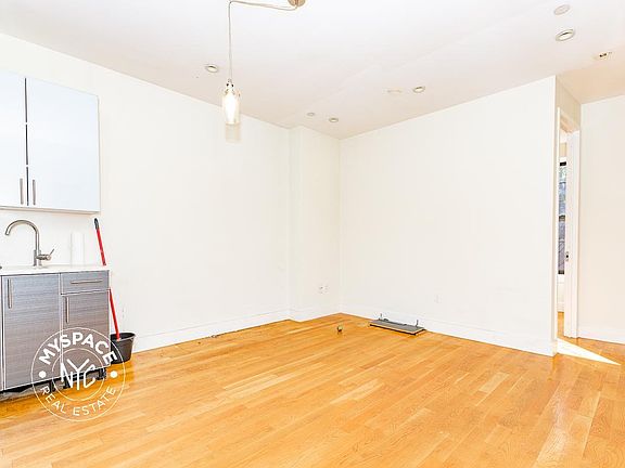 5th image of 40 Malcolm X Blvd APT 2D