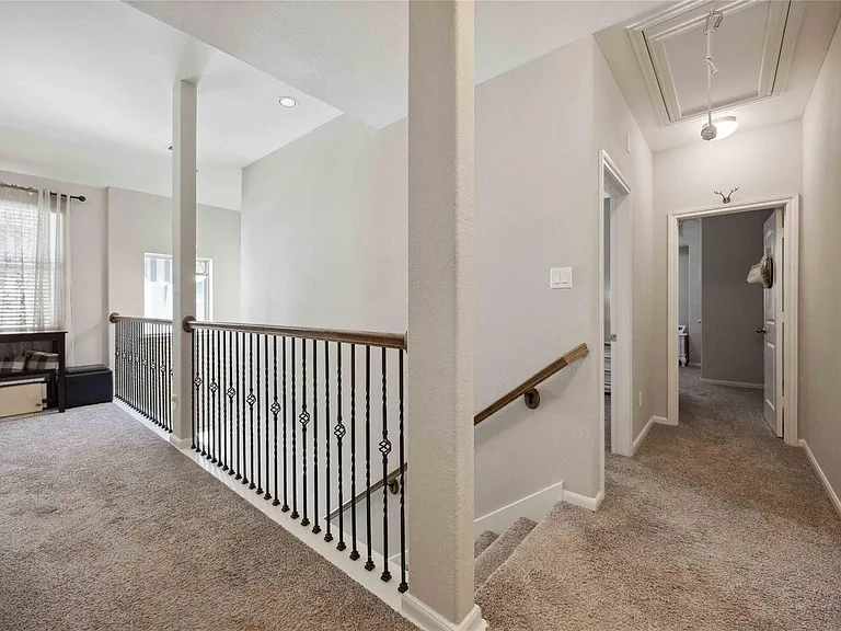 323 Biltmore Loop — Photo 15