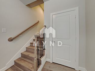 10558 Executive Lake Dr, Stafford, TX 77477