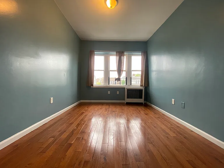 45-47 Cedar Ave #11 — Photo 5