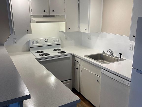 4th image of 8101 NE 13th Ave #8103-F