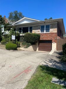 87-91 193rd Street, Holliswood, NY, 11423