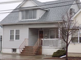 746 Roosevelt Ave, Carteret, NJ 07008